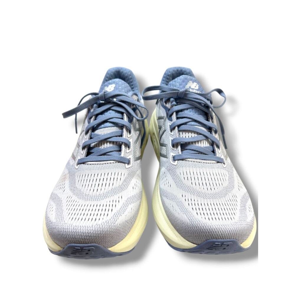 Size 10 New Balance Womens Fresh Foam 880v15 Running Shoes Sneakers Gray Beige - Picture 3 of 14